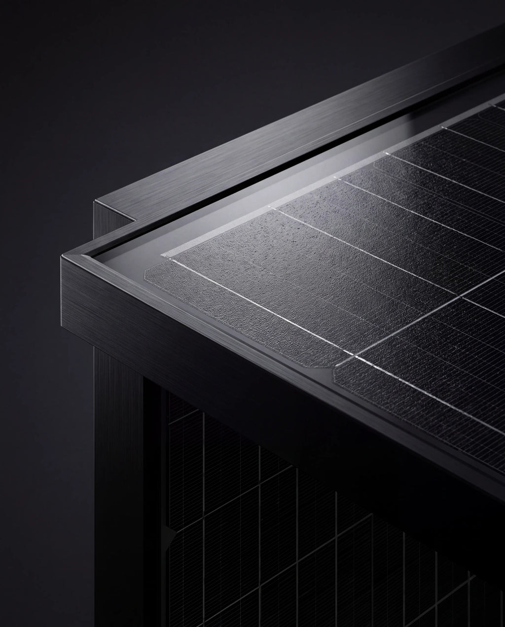 Détail du cadre et de la surface d'un panneau solaire rigide SOLMIRE